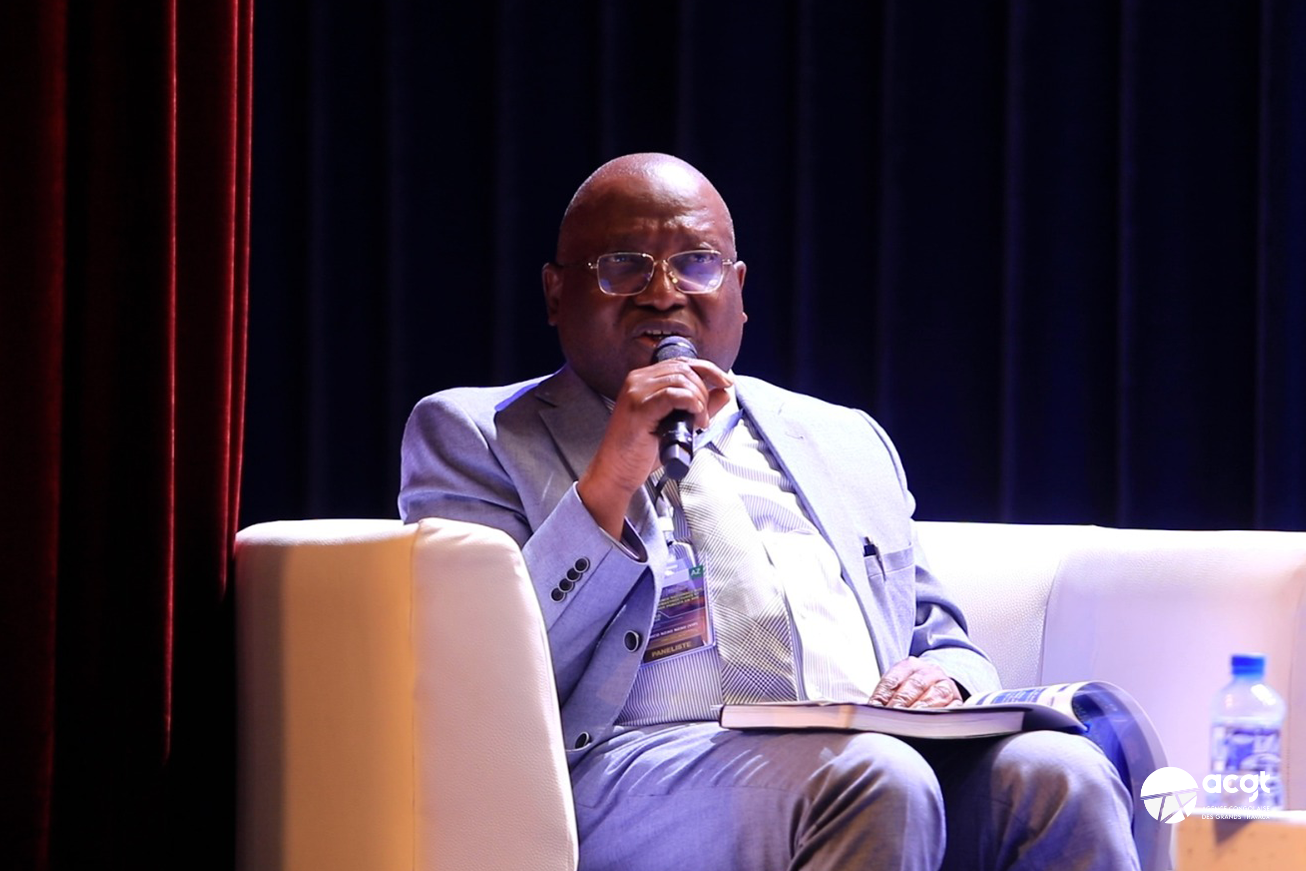 Lire la suite à propos de l’article Intervention de Nico Nzau, Directeur Général de l’Agence Congolaise des Grands Travaux, à la Conférence nationale sur les infrastructures et travaux publics en RDC