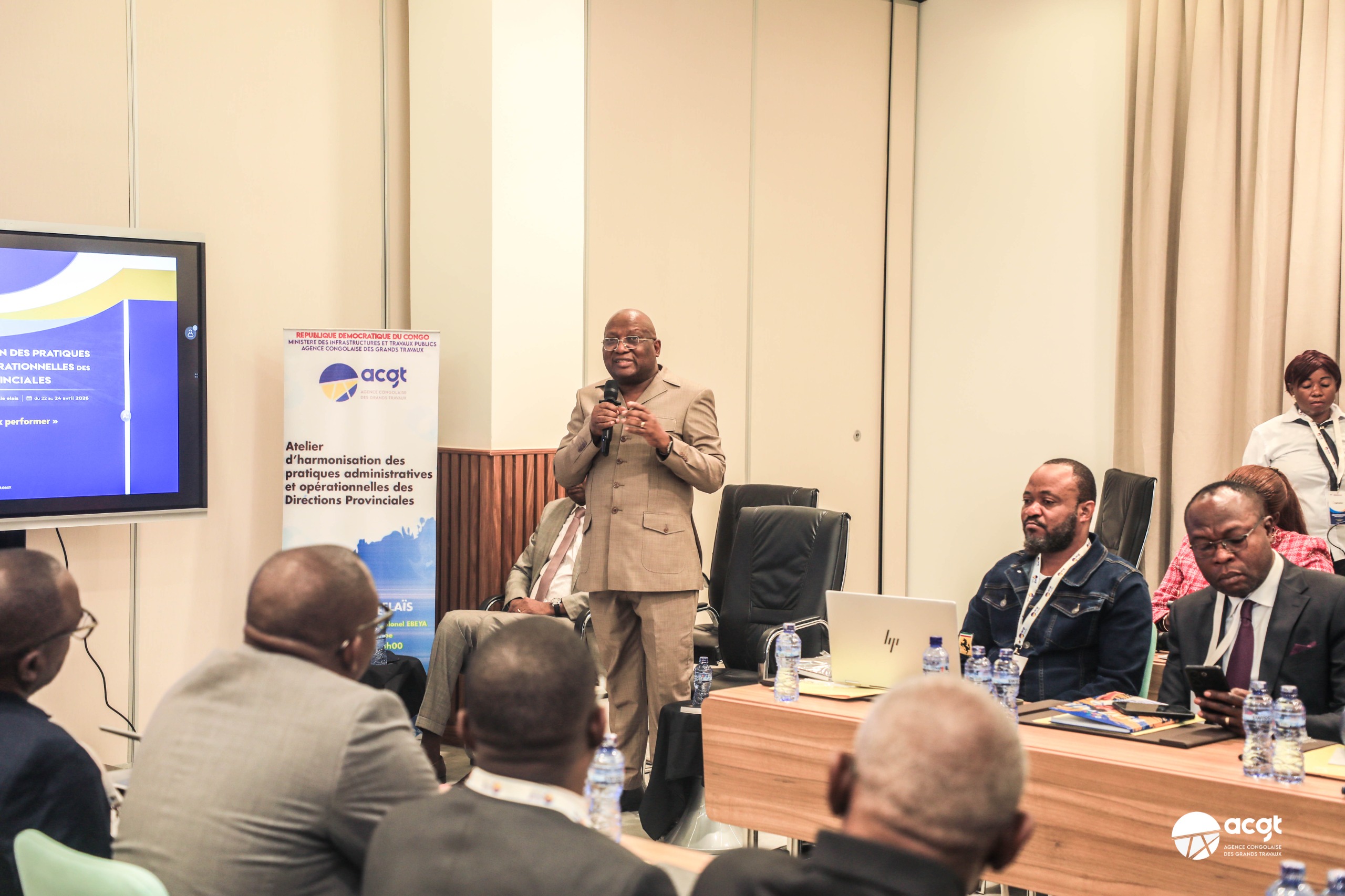 Lire la suite à propos de l’article Ouverture de l’atelier d’harmonisation des pratiques administratives et opérationnelles des Directions Provinciales